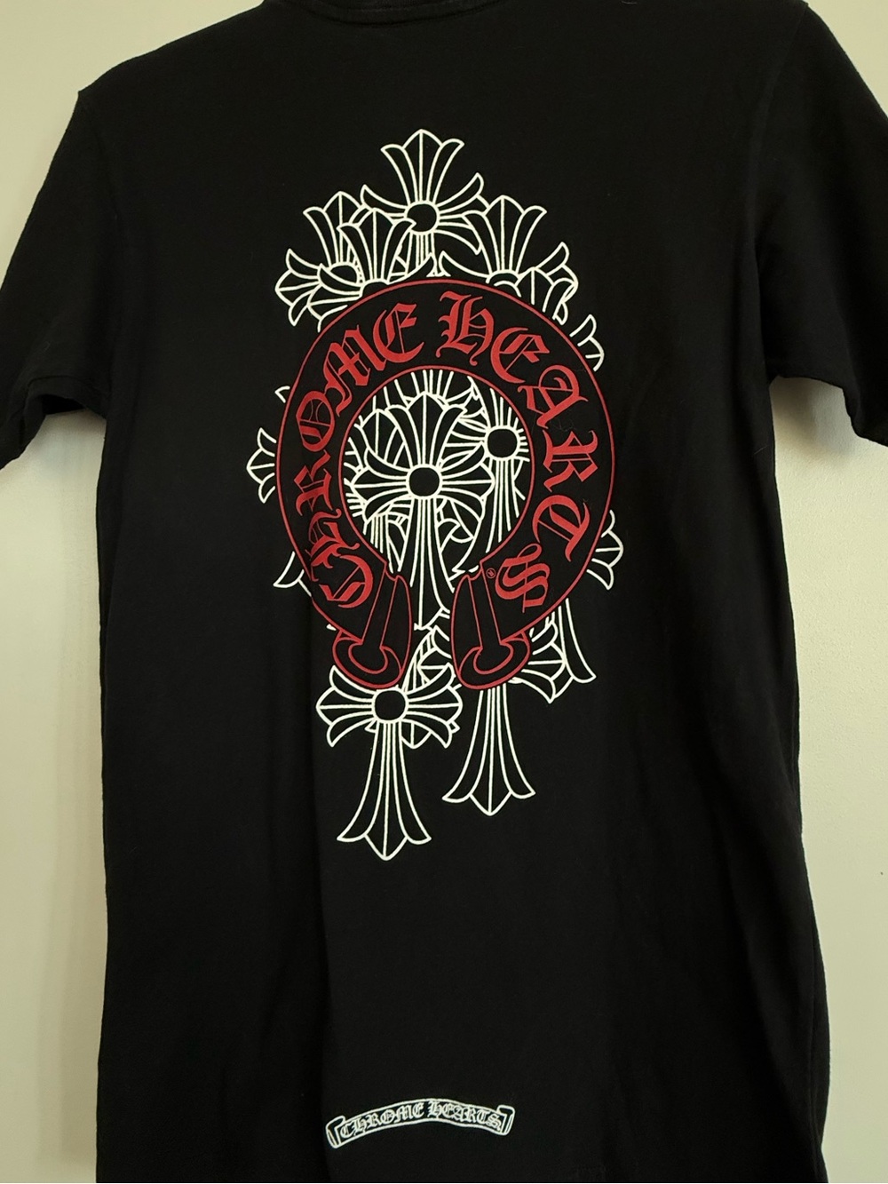 Chrome Hearts Red Horseshoe Cemetery Cross T-shirt CH